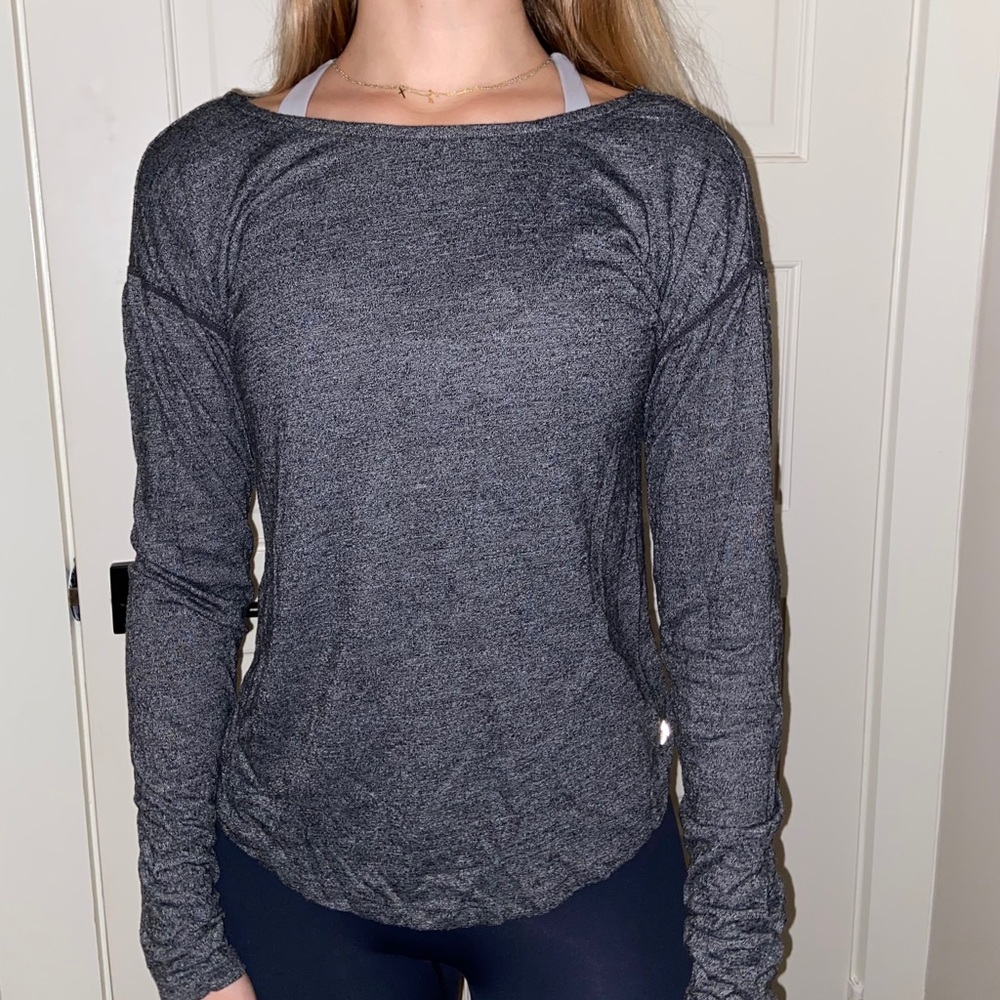Gap fit open back shirt